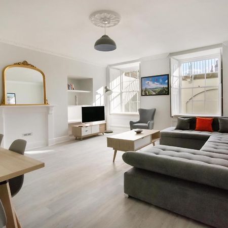 Free Parking! Very Large 2 Bedroom Clifton Flat บริสตอล ภายนอก รูปภาพ