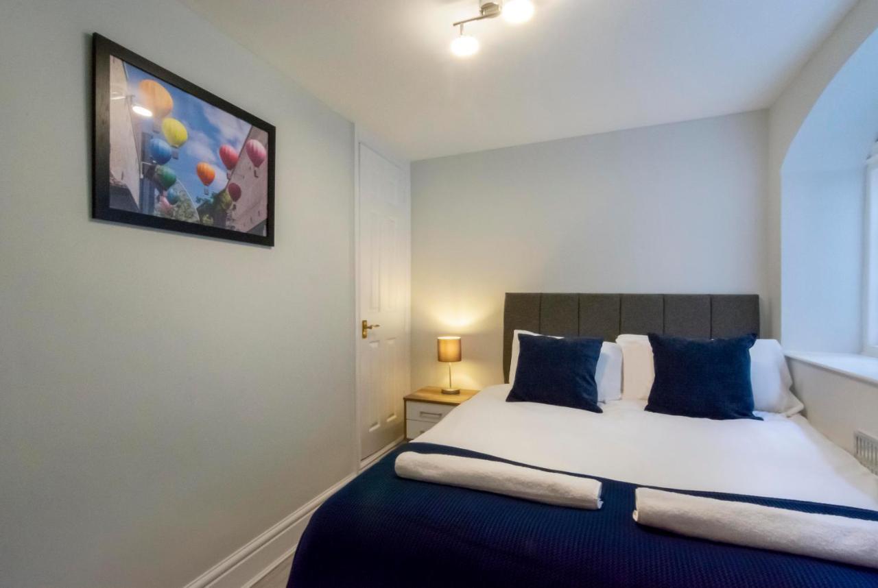 Free Parking! Very Large 2 Bedroom Clifton Flat บริสตอล ภายนอก รูปภาพ