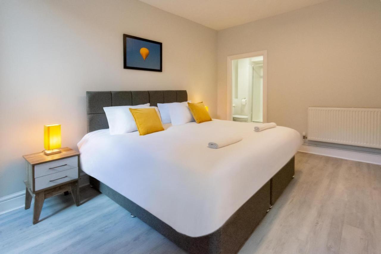 Free Parking! Very Large 2 Bedroom Clifton Flat บริสตอล ภายนอก รูปภาพ