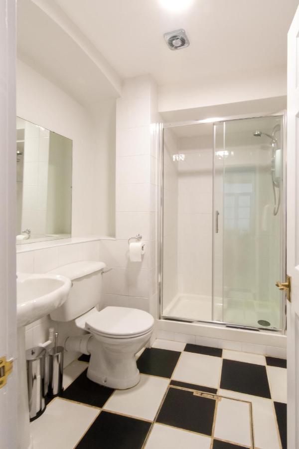 Free Parking! Very Large 2 Bedroom Clifton Flat บริสตอล ภายนอก รูปภาพ
