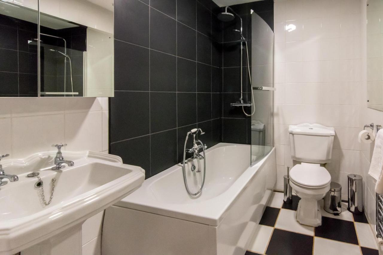Free Parking! Very Large 2 Bedroom Clifton Flat บริสตอล ภายนอก รูปภาพ